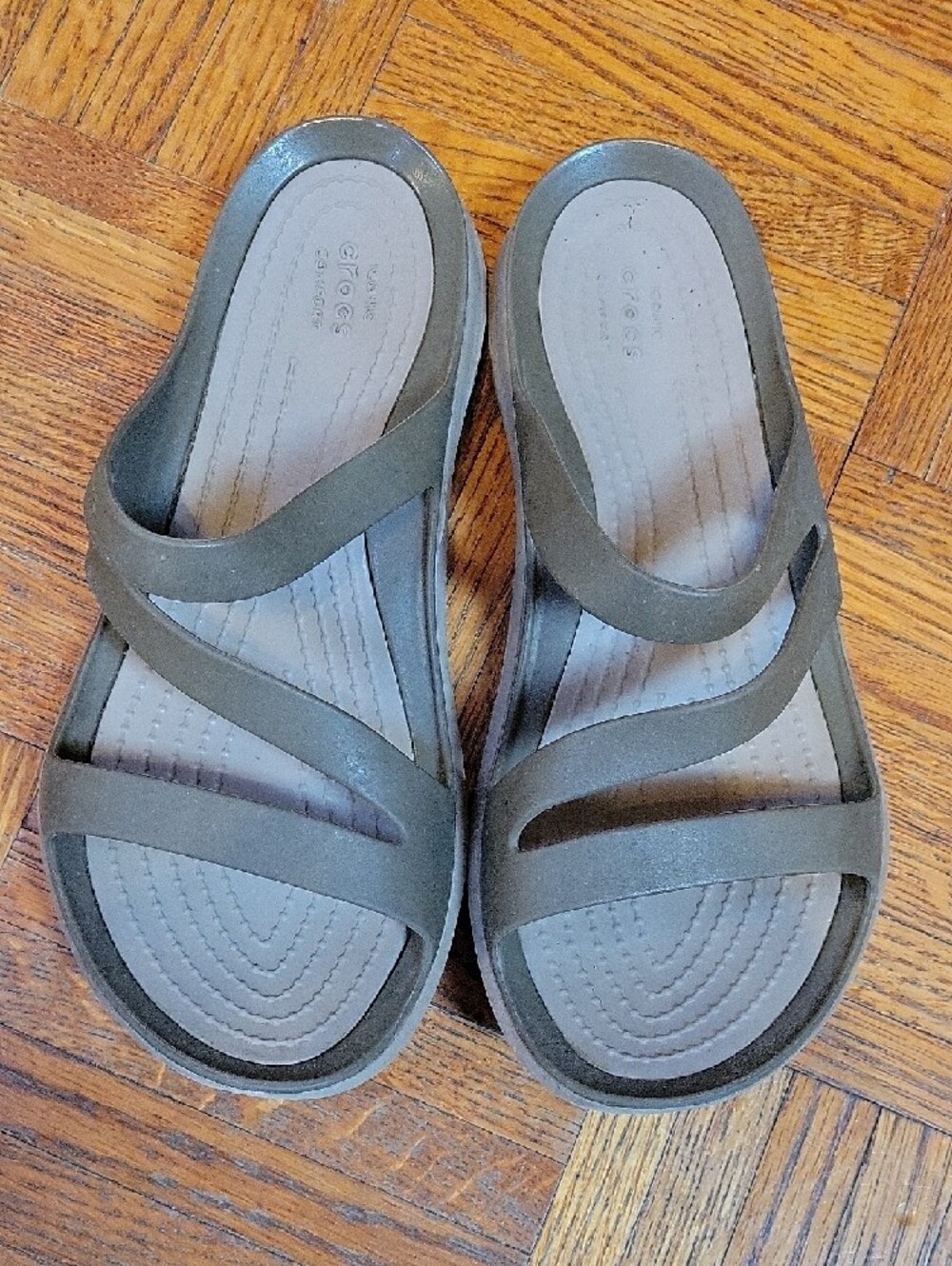 CROCS Women's Olive Gray Strappy Slide Sandals Size 6 - Picture 4 of 7